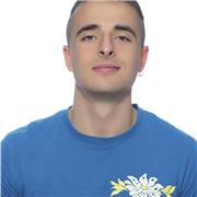 Profesor apto para dar clases a alumnas y alumnos de Educación Primaria.